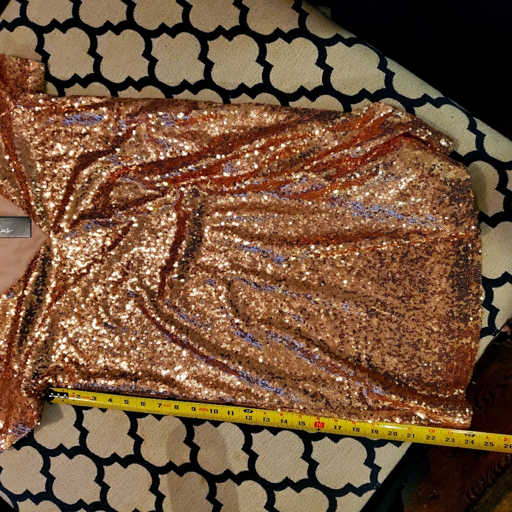 Lulu's gold sequin maxi dress SMALL